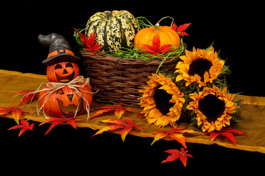 🎃 Get Holiday Ready This October with Spooktacular Recycled Tablecloths! 👻